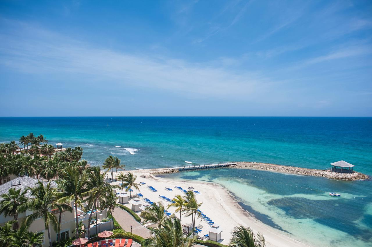 Palmyra Luxury Beach Condos Монтего-Бей Екстер'єр фото
