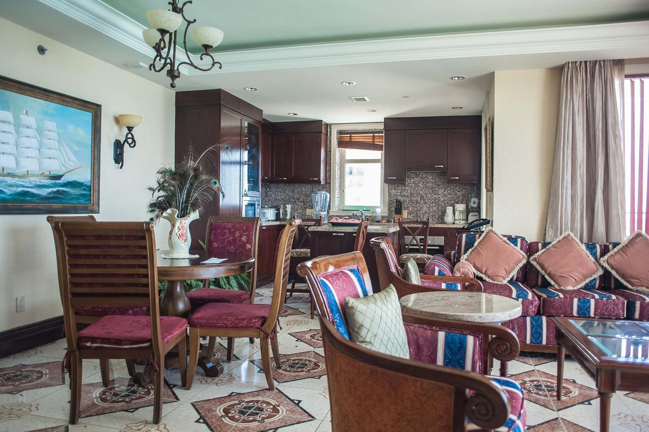 Palmyra Luxury Beach Condos Монтего-Бей Екстер'єр фото